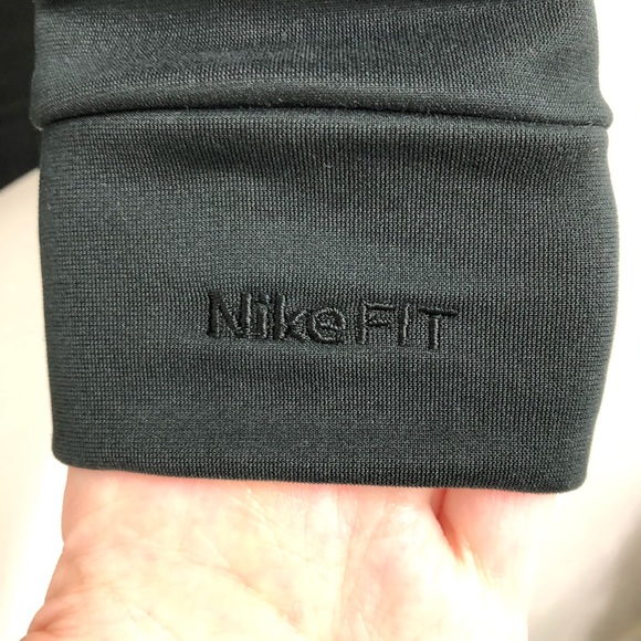 Black Nike Long Sleeve Fit Dry Work Out Sh… - Picture 3 of 4